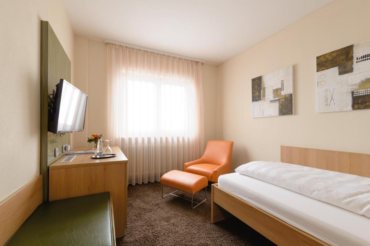 Danner'S Hotel Loewen Marschalkenzimmern Экстерьер фото