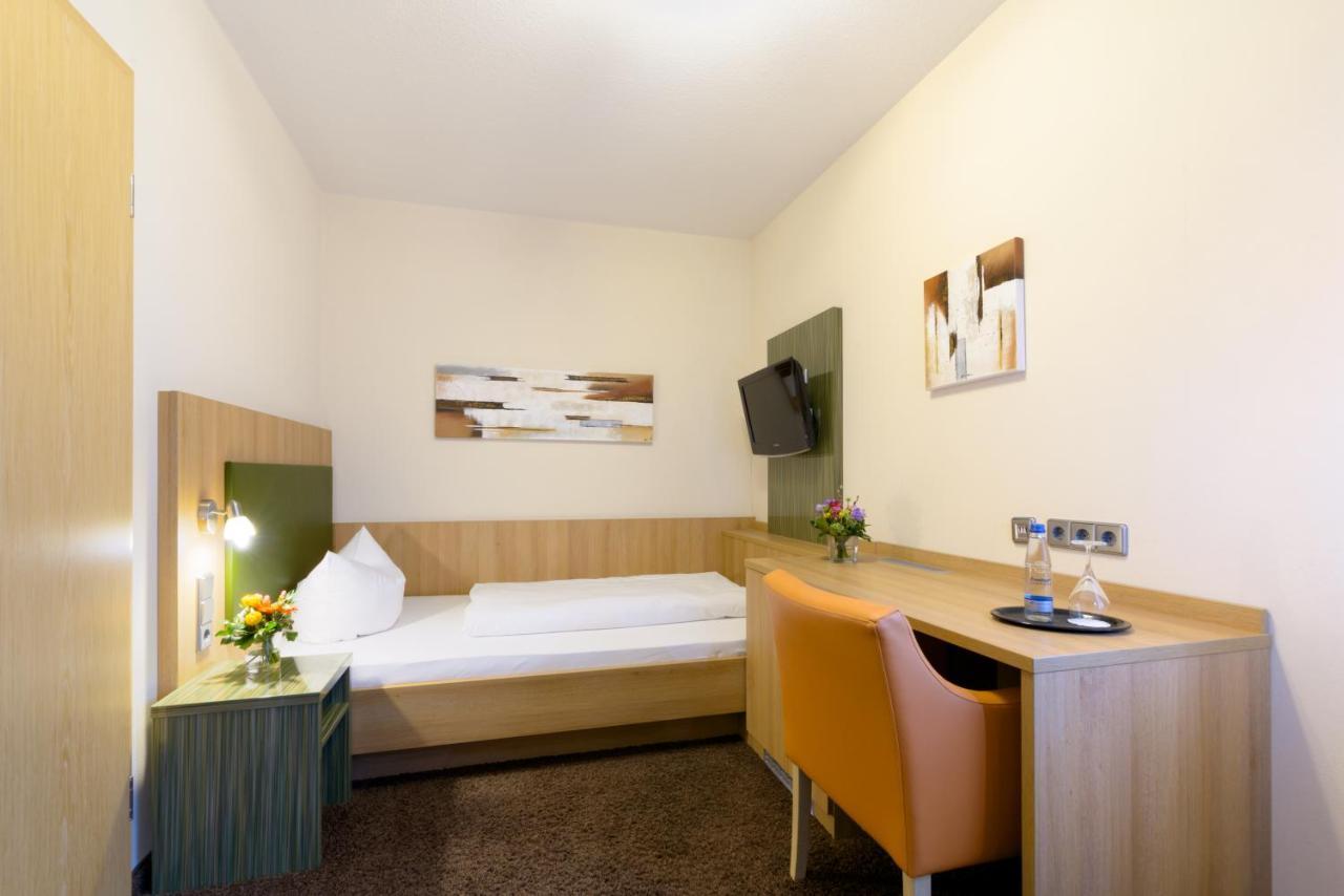 Danner'S Hotel Loewen Marschalkenzimmern Экстерьер фото