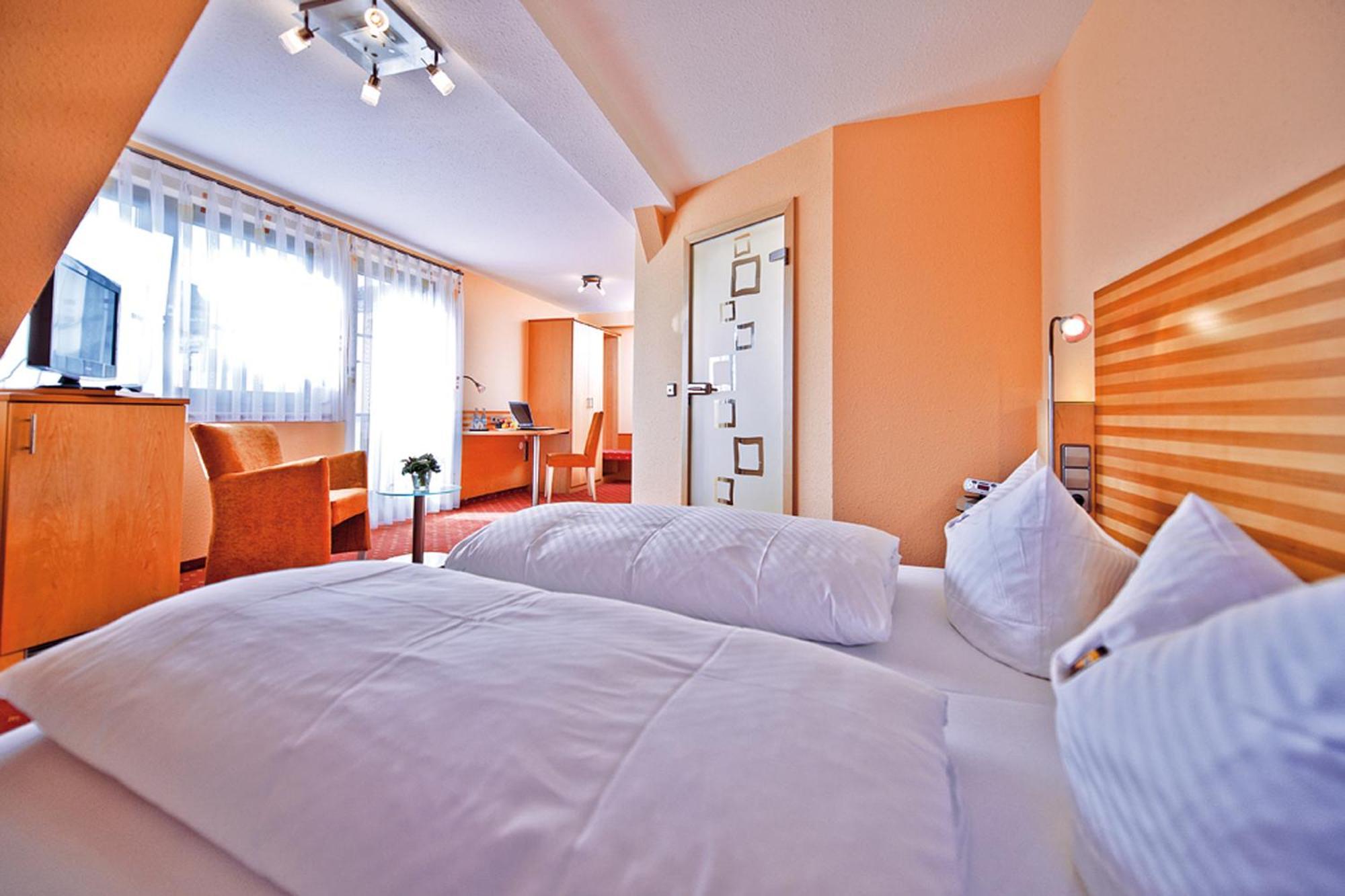 Danner'S Hotel Loewen Marschalkenzimmern Экстерьер фото